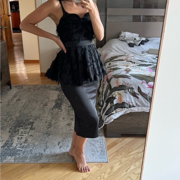 Gorgeous Dress new without tags - Picture 1 of 9